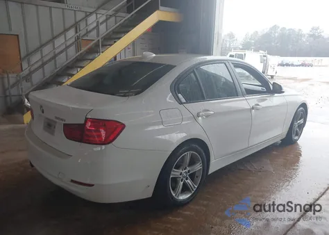 2012 BMW 328I из США, поврежденный, VIN WBA3A5G56CNP17502